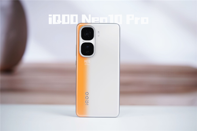 Neo10 Pro全面评测：144帧丝滑玩《星铁》真香！CQ9电子游戏平台全球首款天玑9400游戏机iQOO(图1)